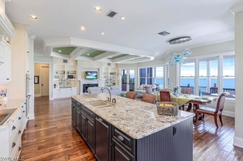 1175 Bird Ln, Sanibel FL  33957-3507 exterior