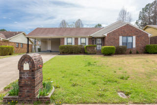 5361 Albemarle Dr, Memphis TN  38135-8201 exterior