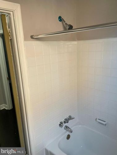 412 Gln Echo Rd, Philadelphia PA 19119-2915 exterior