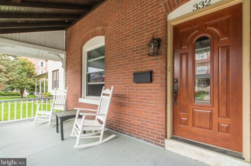 332 Washington Ave, Downingtown PA  19335-2916 exterior