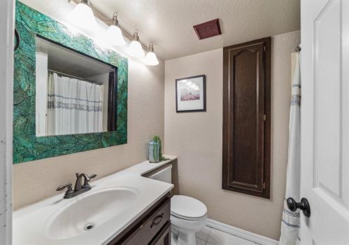 8856 Hiddenspring Way, Elk Grove CA  95758-6153 exterior