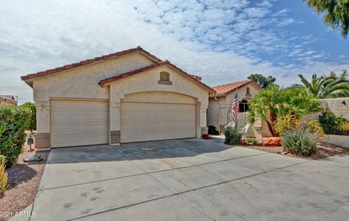 18076 Arriba Dr, Sun City, AZ 85374-3006