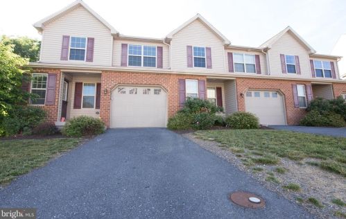 6406 Creekbend Dr, Navy Sup Dpt PA  17050-4003 exterior