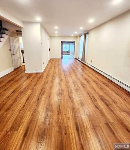 192 Cedar St, Cliffside Park NJ  07010-1204 exterior