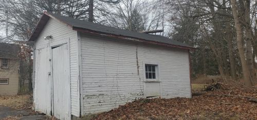 1403 Neshannock Blvd, New Castle PA  16105-2410 exterior