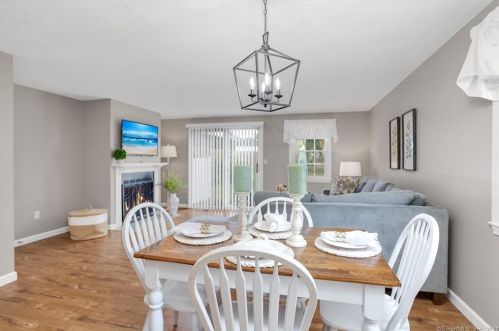 36 Hubbard Run Dr, Glastonbury, CT 06033-2335