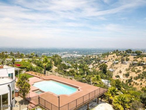 14622 Deervale Pl, Van Nuys, CA 91403-4613