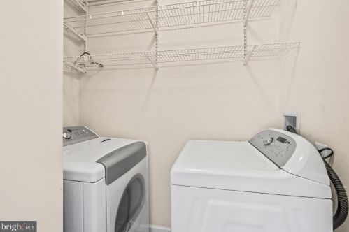 1116 Keokuk Ter, Leesburg VA 20176-6665 exterior