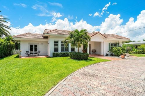 6260 Ocean Blvd, Boynton Beach FL  33435-5212 exterior