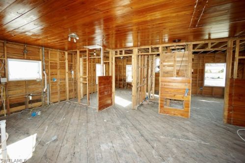 750 Matanzas Ct, Fort Myers Beach FL  33931-2120 exterior