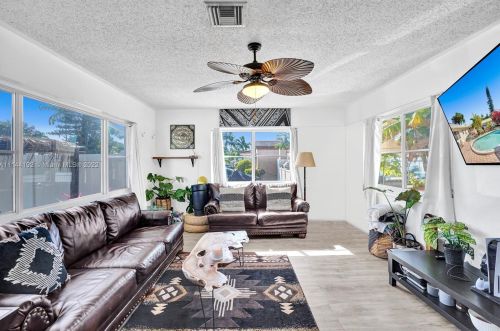 1016 16th Ave, Hollywood, FL 33020-3737