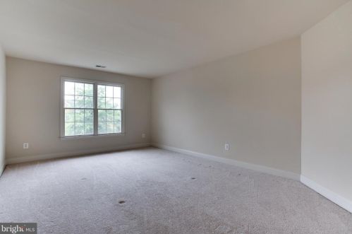 5594 Tucson Ct, Haymarket VA  20169-3145 exterior