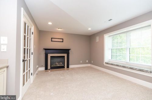 10 Devonshires Ct, Blue Bell PA  19422-2560 exterior