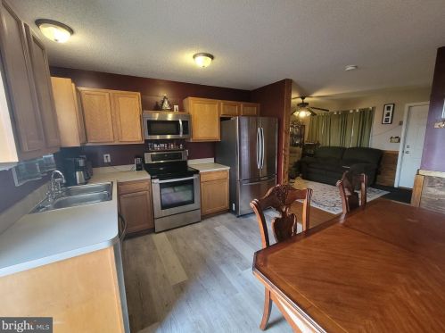 458 Pee Wee Ln, Hedgesville, WV 25427-7281