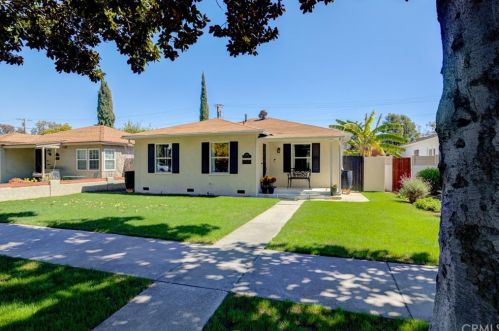 3442 Gardenia Ave, Long Beach, CA 90807-4916