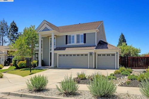 4181 Emerson Dr, Livermore, CA 94551-4809