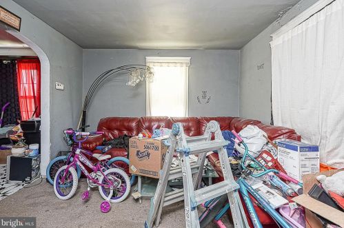 18 Roosevelt St, West Deptford NJ  08066-1028 exterior