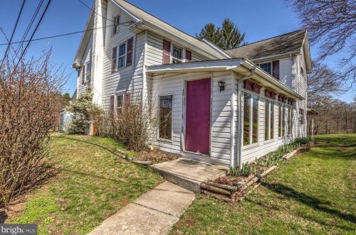 210 Hoernerstown Rd, Hummelstown PA  17036-9503 exterior