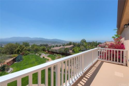 17226 Crest Heights Dr, Santa Clarita, CA 91387-3181