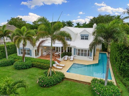 901 Galleon Dr, Naples, FL 34102-7703