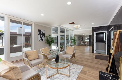 3841 Pacific Ave, Long Beach CA  90807-3227 exterior