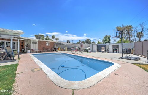 7830 17 Ave, Phoenix AZ 85023-2569 exterior