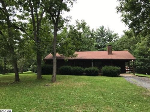 955 Buffalo Gap Hwy, Churchville, VA 24421-2645