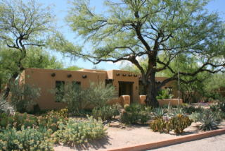 2011 Forty Niner Dr, Tucson, AZ 85749-8470