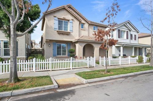 330 Applegate Dr, Valley Home CA  95361-8285 exterior