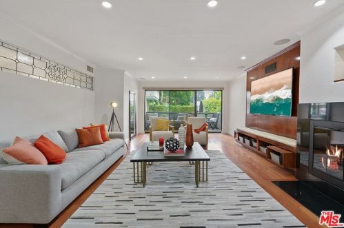10331 Riverside Dr, North Hollywood, CA 91602-2453