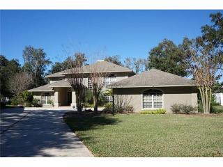 6542 Crescent Lake Dr, Lakeland, FL 33813-4651