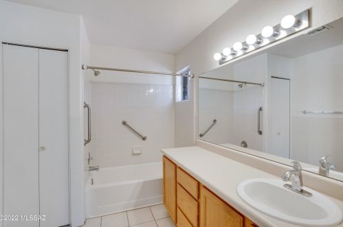 8756 Eagle Creek Dr, Tucson AZ  85730-5709 exterior