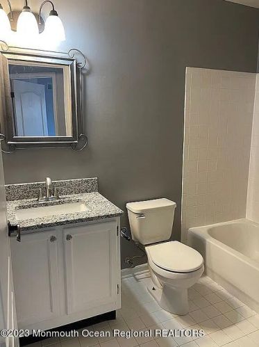 3005 Smoke House Ct, East Freehold NJ  07728-9158 exterior