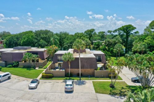 1312 13th Ct, West Palm Beach FL  33410-5111 exterior