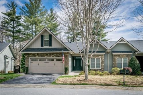 26 Winding Trail Dr, Hendersonville, NC 28791-1951