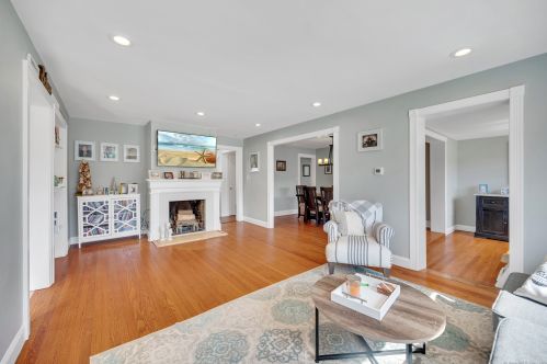 534 Foxon Rd, North Branford CT  06471-1139 exterior