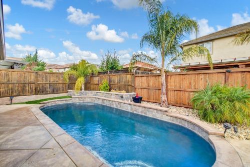 5216 Mayrene Bates Ln, Fairfield, CA 94533-1496
