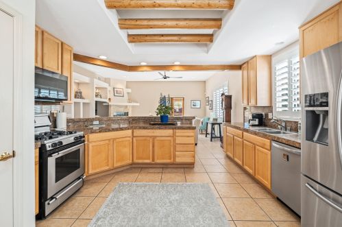 54560 Avenida Madero, La Quinta CA  92253-3725 exterior