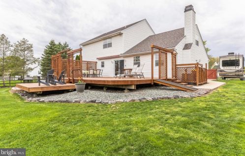 107 Wilson Dr, Collegeville PA  19473-2341 exterior