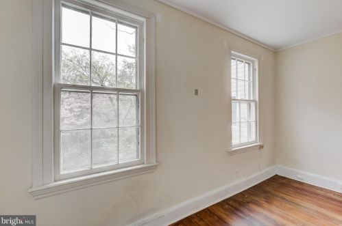 109 7 St, Washington DC  20003-1212 exterior