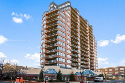 25 Forest St, Stamford CT 06901-1868 exterior