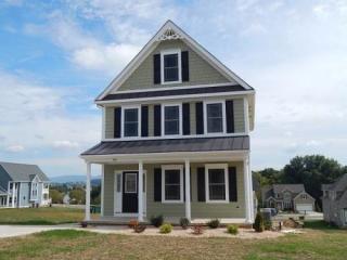 260 Windsor Dr, Fishersville, VA 22939-2166