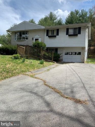 622 Seltzer Rd, Primrose, PA 17901-8753