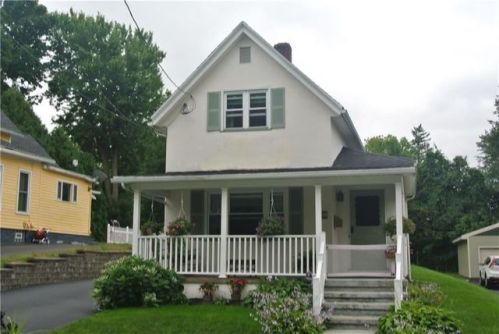 20 Summit St, Fairport, NY 14450-2512
