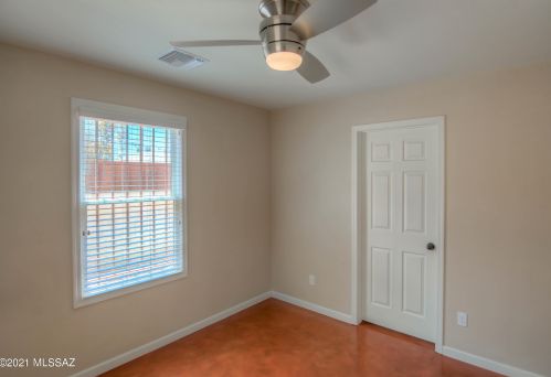 1040 Arizona Ave, Tucson AZ 85705-7712 exterior