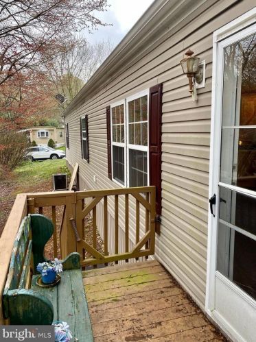 129 Locust Ln, Smithville PA  17560-9758 exterior