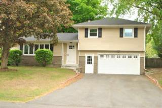 18 June Dr, Albany, NY 12211-1536