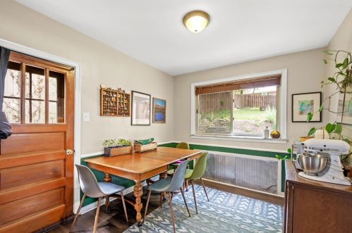 5627 Pocusset St, Pittsburgh PA 15217-2216 exterior