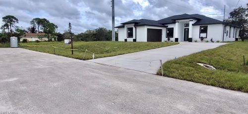 51 Terry Ave, Lehigh Acres, FL 33976-2315