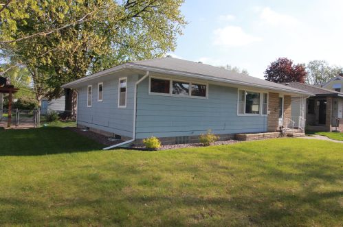 2121 Jackson St, La Crosse, WI 54601-5967